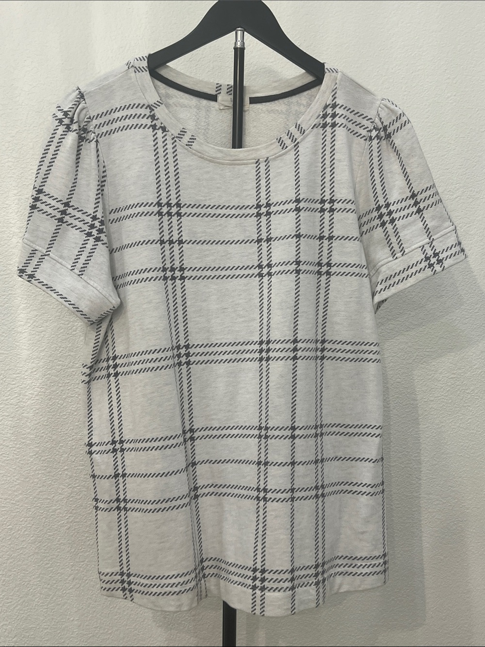 T.La White and Navy Plaid Short Sleeve Sweatshirt